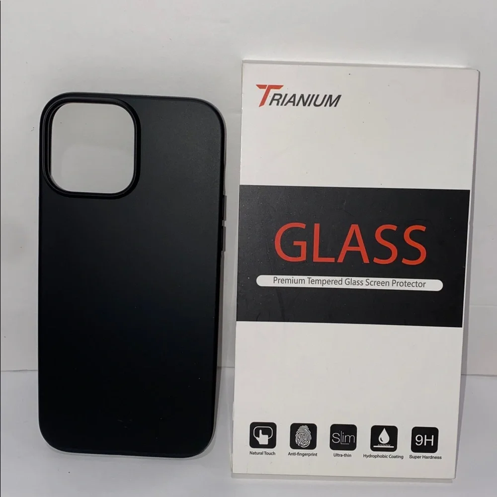 Spigen iPhone 13 Black Smartphone Case ST001 Trianium Tempered Screen Protector
